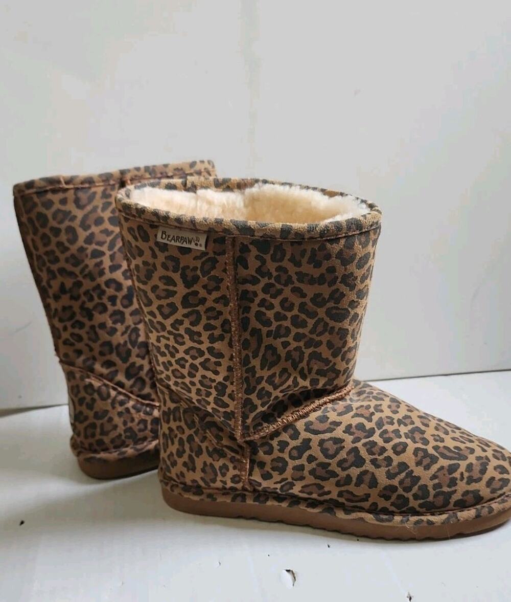 NWT BEARPAW Womens Boots 10/11 Pull On Leopard Print Suede Wool Lined Flat